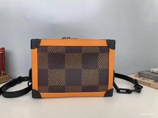 LOUIS VUITTON TRUNK SOFT 0404